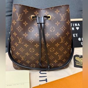 Louis Vuitton Neonoe Noir Monogram MM